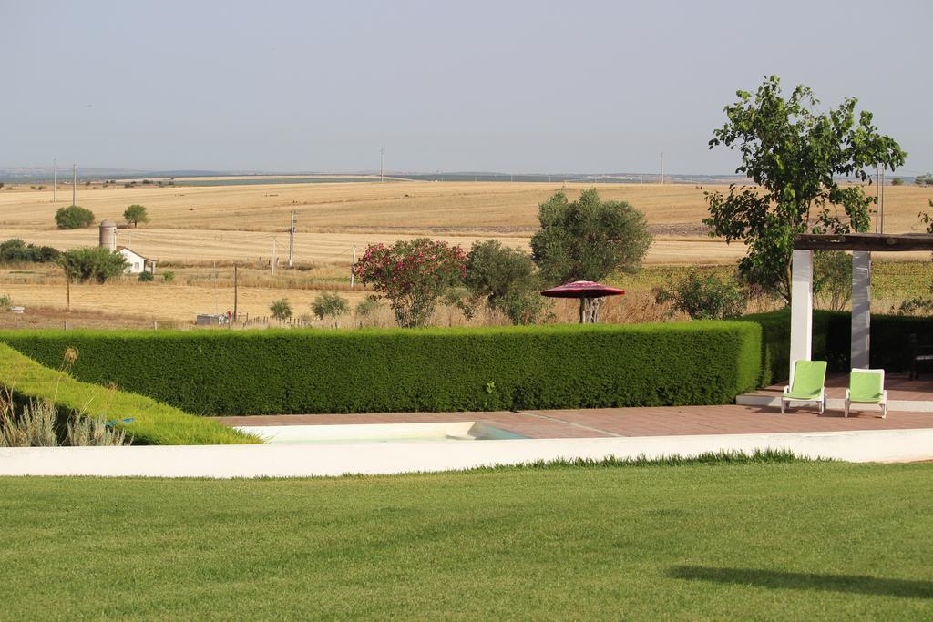 Monte Da Morena Agro-Turismo Serpa Exterior photo
